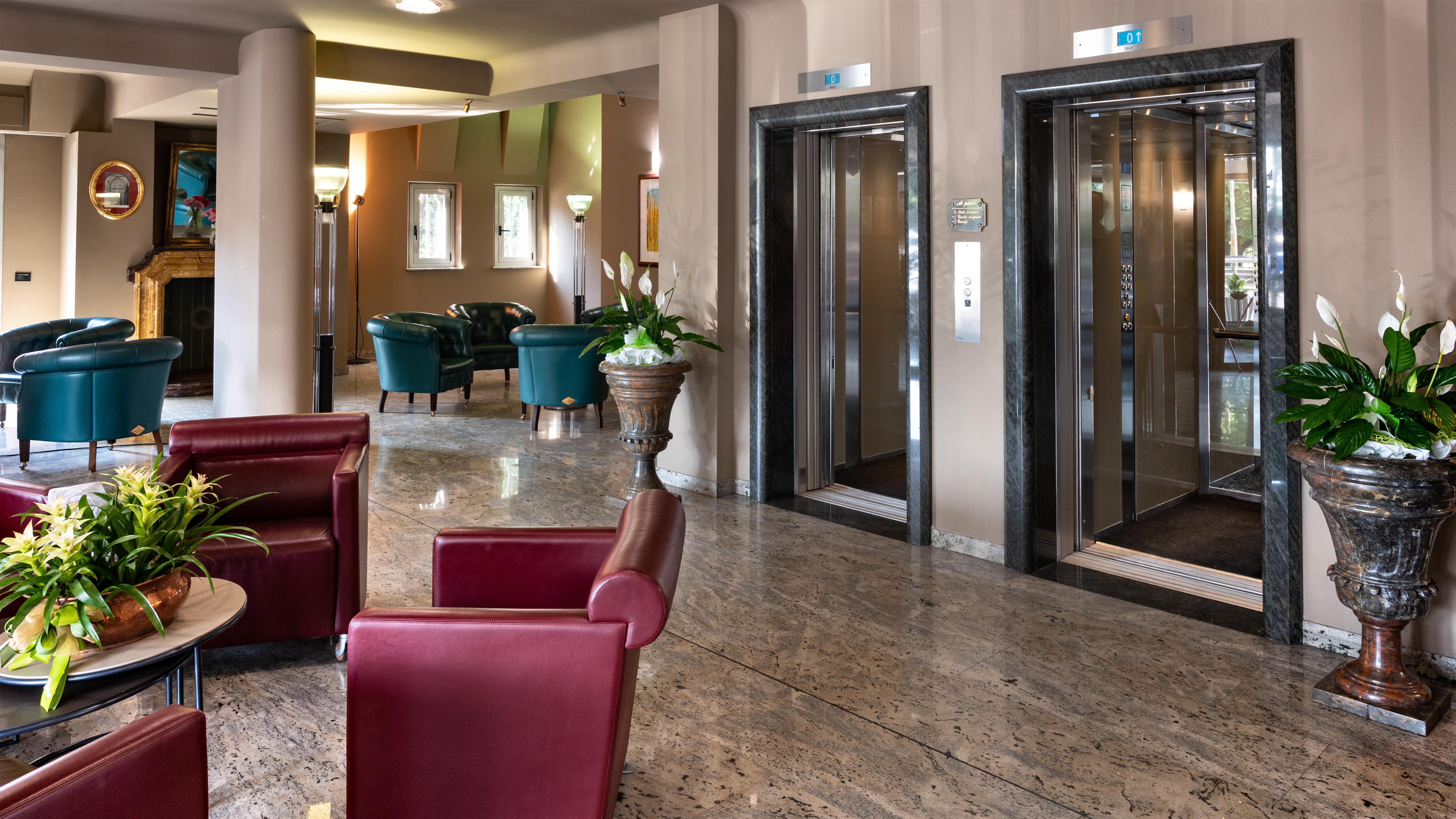 Sunflower 4* Milano
